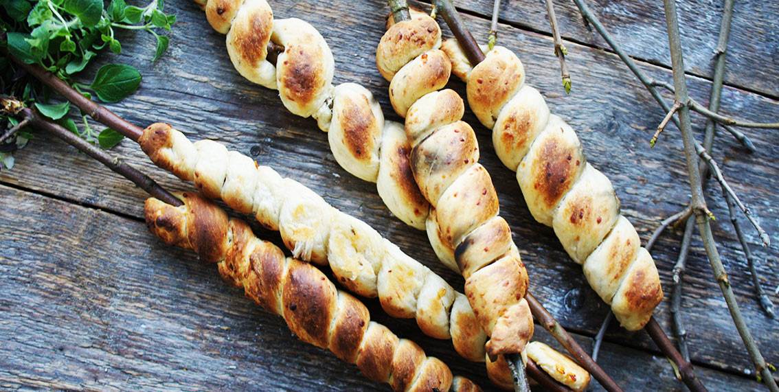 Pinnebrød med ost- og karvesmak